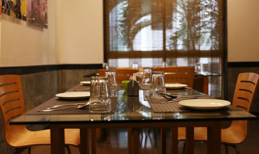 Treebo Edha Suites Koramangala Bangalore Buitenkant foto